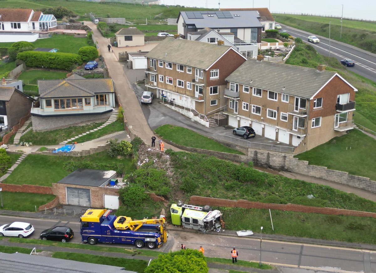 eddie mitchell tweet media