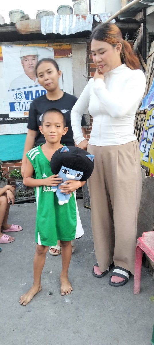 Dianah143's tweet image. &quot;Be the person who touches the lives and hearts of people. Be a positive light to others as you put a smile on their faces. For in the end… it’s not what you say that matters, it’s how you make them feel that lovingly stays in their memory.&quot;

#Feedingprogram💙

#FlareNetwork…