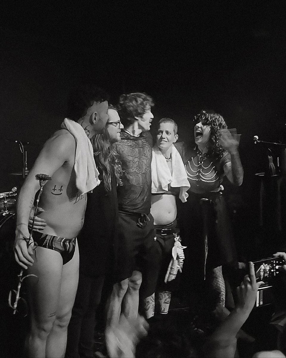 OBRIGADA, LISBOA! Nos vemos nos últimos shows:
25/4 Birkenhead/UK - Future Yard
26/4 Londres/UK - La Linea Festival (The Jazz Cafe)
30/4 Amsterdam/NL - Toekomstmuziek

Foto: Maria Bettencourt