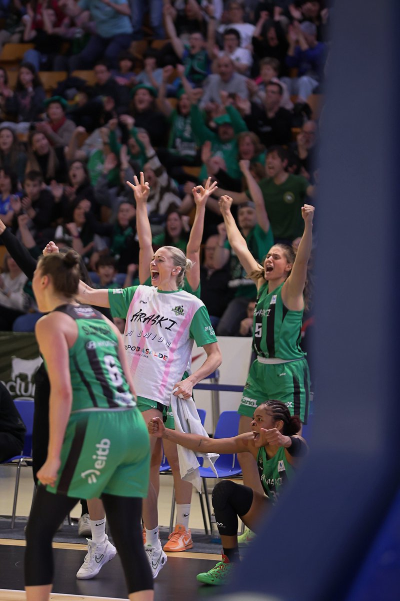 𝐄𝐐𝐔𝐈𝐏𝐎 ✊

Una celebración, dos ángulos diferentes 🔝

📸 <a href="/dvizphoto/">dvizphoto</a> &amp; Sergi Pérez de Mendiola

#LaMagiadeMendi #MendikoMagia