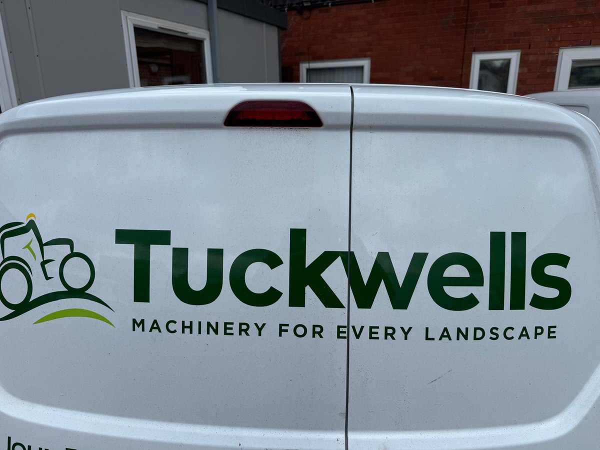 APAIRLtd's tweet photo. 🙏A big thank you to @TuckwellGroup for selecting us to provide #Fgas #training for their technicians
Yesterday Paul Hall was at their Dunmow outlet sharing his 🚜 #aircon expertise and making sure the group was well prepared for the #CityandGuilds exam ❄️💪
#refrigeranthandling https://t.co/wmbGjdAolR