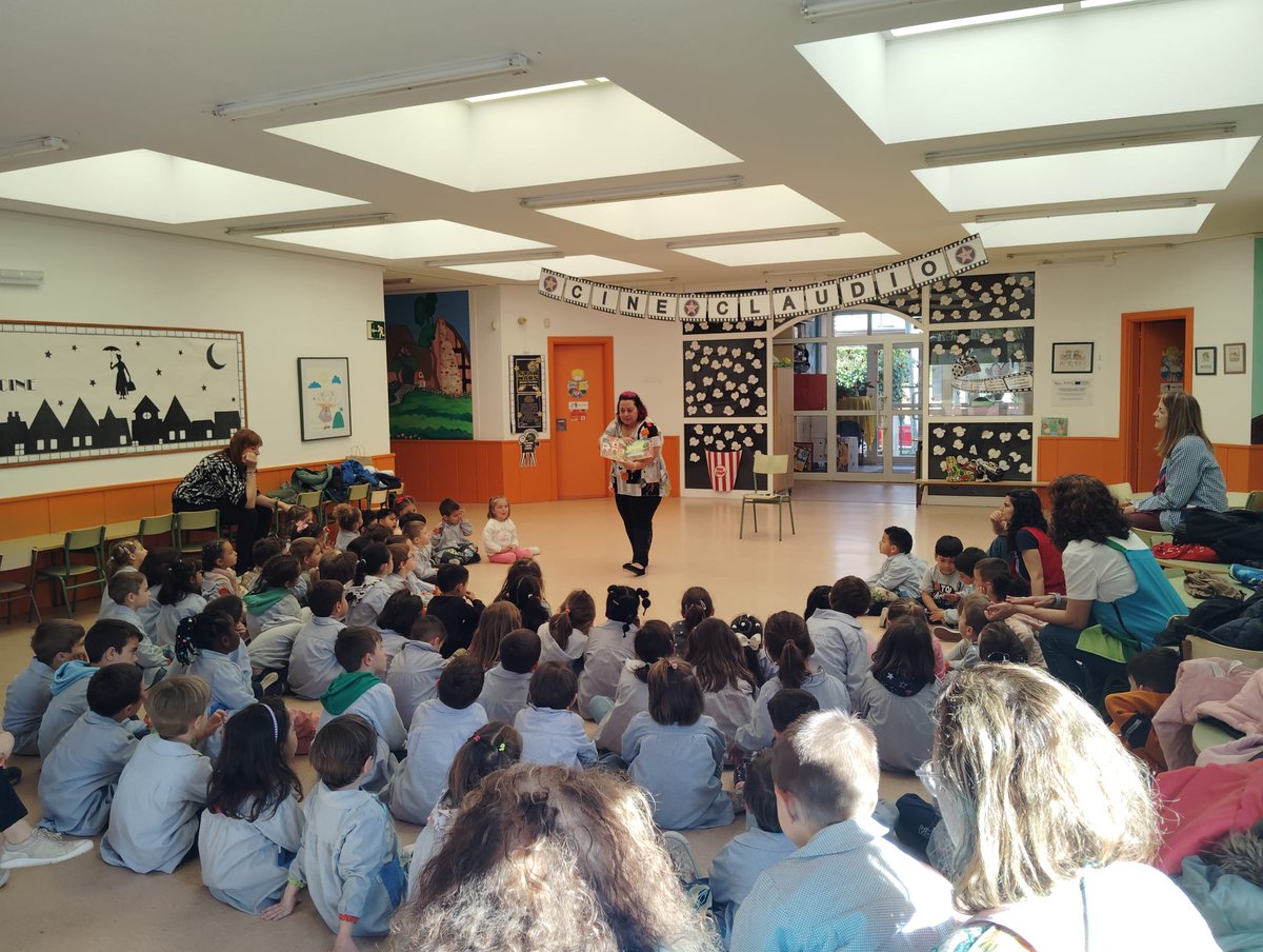 Los alumnos y alumnas de infantil hemos empezado el primer día de cole tras las vacaciones de una manera muy especial ¡¡nos han venido a leer un 📚!!
¡¡ Muchas gracias !! #proyectosdelClaudio