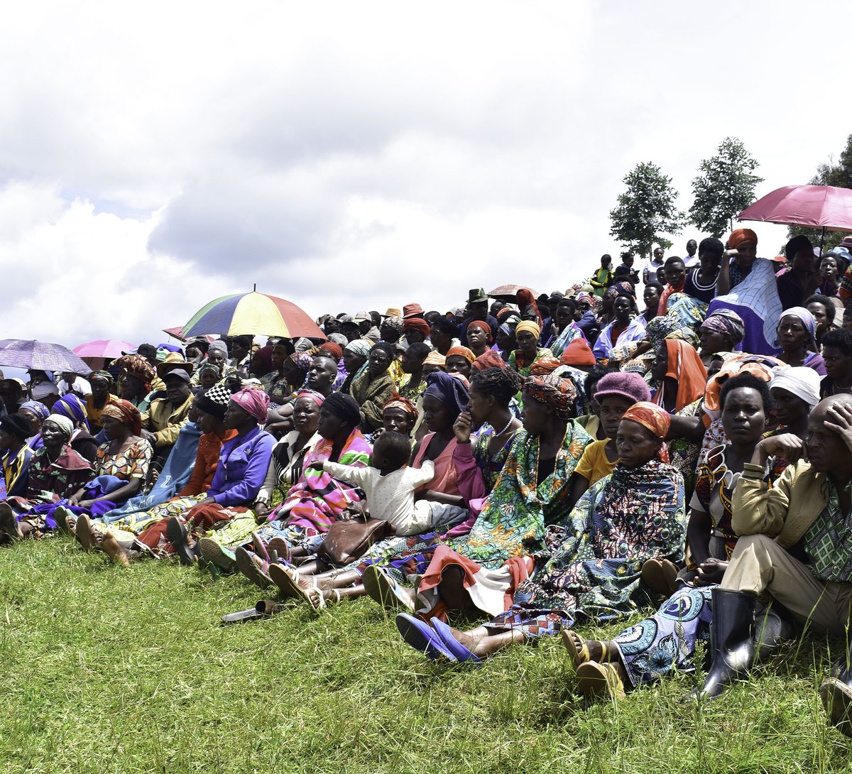 rulindodistrict's tweet image. Muri aka kanya umuyobozi w'Akarere wungirije ushinzwe imibereho myiza y'abaturage @MutagandaT yifatanyije n'abaturage bo mu murenge wa #kisaro mu gikorwa cyo #Kwibuka31 abagore n'abana bishwe muri jenoside yakorewe abatutsi mu Rwanda.@Unity_MemoryRw,@Ibuka_Rwanda,@RwandaNorth