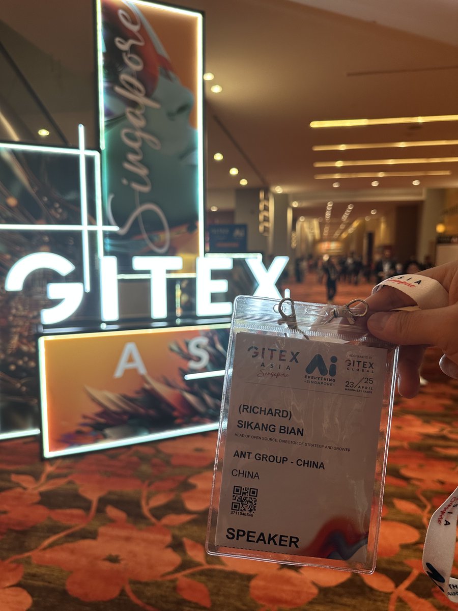 Richard Bian (@richsfo) on Twitter photo 🤙 First time presenting at GITEX about sustainability & AI with OSS perspective! IMHO sustainable AI = inclusive AI, that's why <a href="/ant_oss/">Ant Open Source</a> ❤️ <a href="/InclusionAI666/">InclusionAI</a>, a suite of AI OSS projects, built by everyone, for everyone. Glad to carry the tshirt from #ICLR25 to #gitexasia! 🫠🫶 🤙 First time presenting at GITEX about sustainability & AI with OSS perspective! IMHO sustainable AI = inclusive AI, that's why <a href="/ant_oss/">Ant Open Source</a> ❤️ <a href="/InclusionAI666/">InclusionAI</a>, a suite of AI OSS projects, built by everyone, for everyone. Glad to carry the tshirt from #ICLR25 to #gitexasia! 🫠🫶