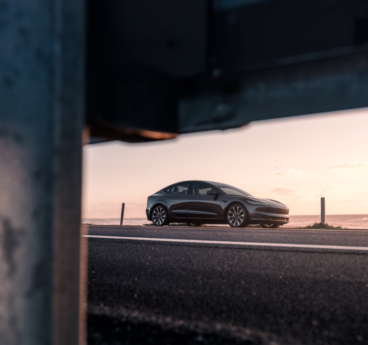 tesla_na's tweet image. Has anybody seen our friend?
– Lowest cost of ownership of any new car in America
– Made in America
– $299/month with $1k down 🇺🇸
Looks like this: