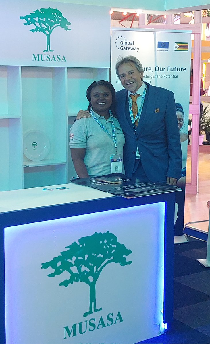 euinzim's tweet image. 🇪🇺 EU Ambassador @vonKirchmannEU toured the #ZITF2025 exhibition stands yesterday, engaging with innovators, entrepreneurs, and changemakers across sectors. A strong show of support for Zimbabwe’s vision of industrialisation and sustainable growth. 
#Silani #Tinemi #EUWithYou🇪🇺🇿🇼…