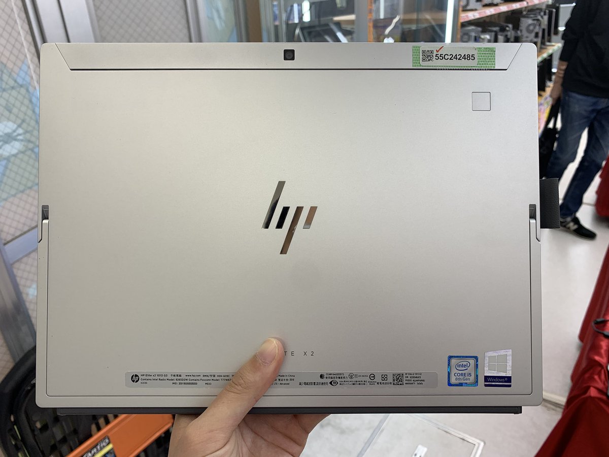 PCcomfullAKB4's tweet photo. 今週の秋葉原4号店限定セール！
①【Elite X2 1013 G3】
訳ありのElite X2が激安で登場！
まさかのタッチパネル不良😭とはいえ、キーボード付きの3K液晶付きがこの価格なら大アリでは！？
処理性能もバッチリ！サブ期としても👍
※LTEは保証対象外となります。

20台限定！
#hp #EliteX2 #秋葉原 https://t.co/RzzHYlORvf