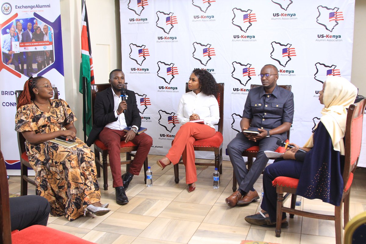 Wisdom on fire! 💡 Our panel on “Empowering Communities Through US-Kenya Networks” is sparking ideas. Swipe for highlights! 

#uskenya@60 #KenyaUSA #centralchapter #eventday #partnershipgoals #exchangealumni #launchday