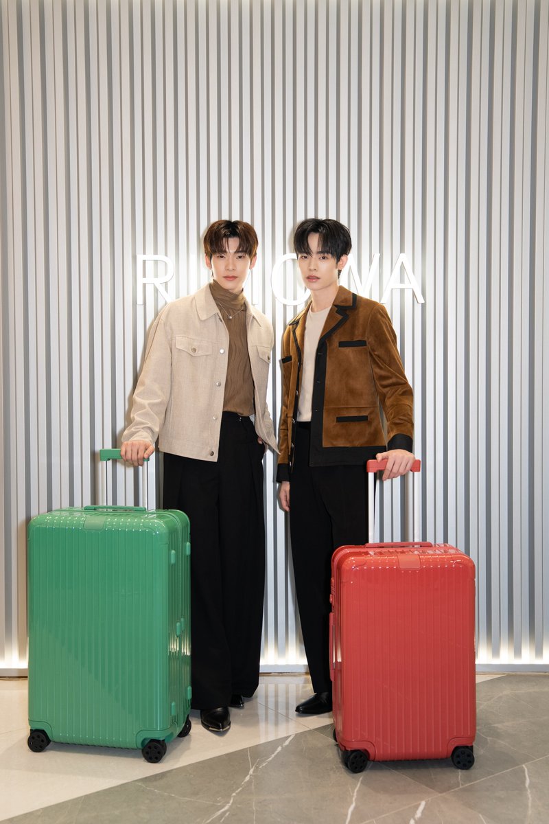 “ตี๋ตี๋” <a href="/twnpich/">2Tee</a> และ “ป๋อ” <a href="/porsuppakarn/">porsuppakarn</a> ร่วมงาน RIMOWA The reveal of Essential colours GRANADA &amp; VERDE  ✨️

#RIMOWAxTeeTeePor
