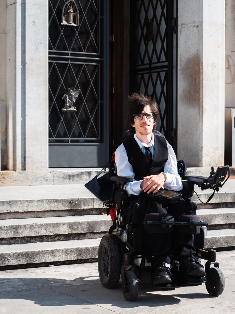 Faculdade de Letras da Universidade de Coimbra tweet media