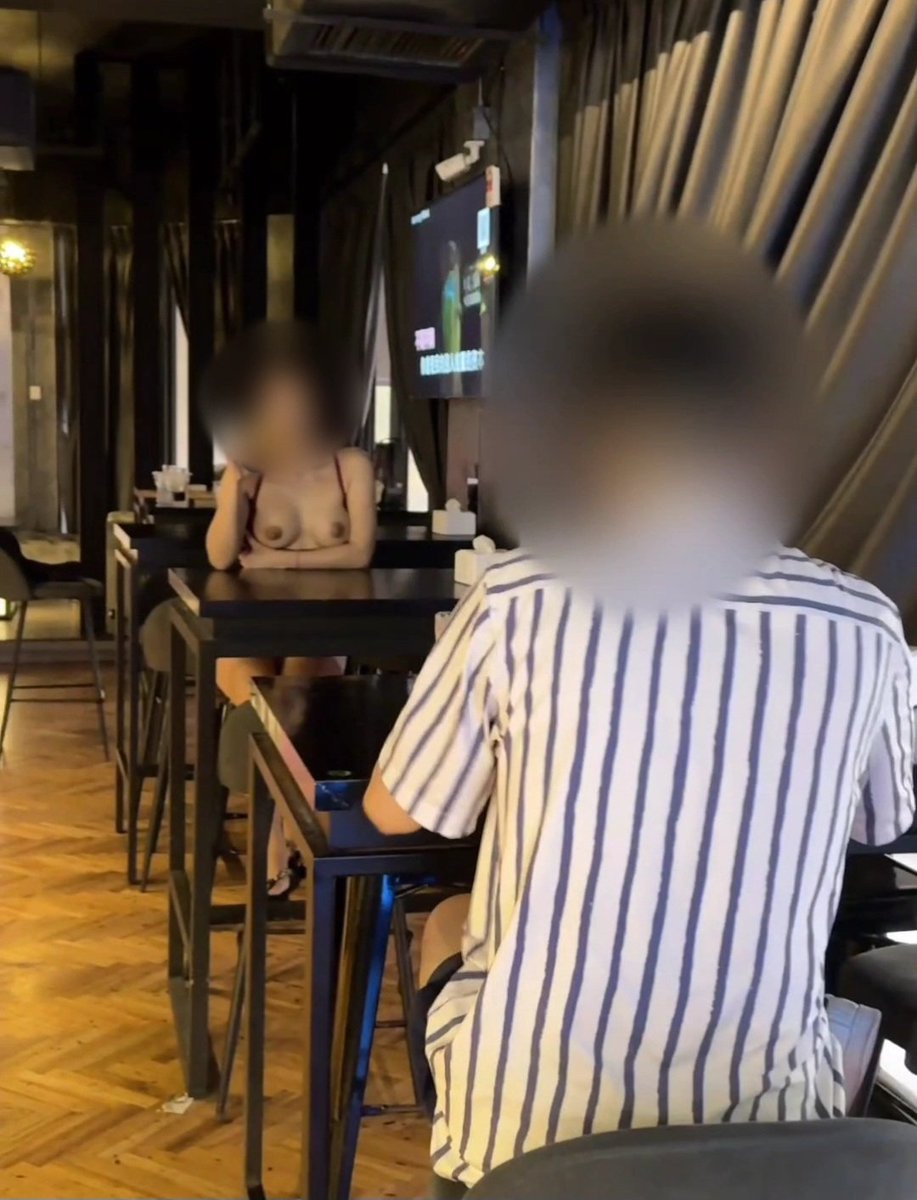 我把奶掏給陌生人看，
讓他硬著坐在那邊不敢動，
我反而越來越興奮，內褲都濕了。

@KawasawaSen
@ToBulma    
 @ToBulaer     
@BulmaList https://t.co/S83ba1gdLM