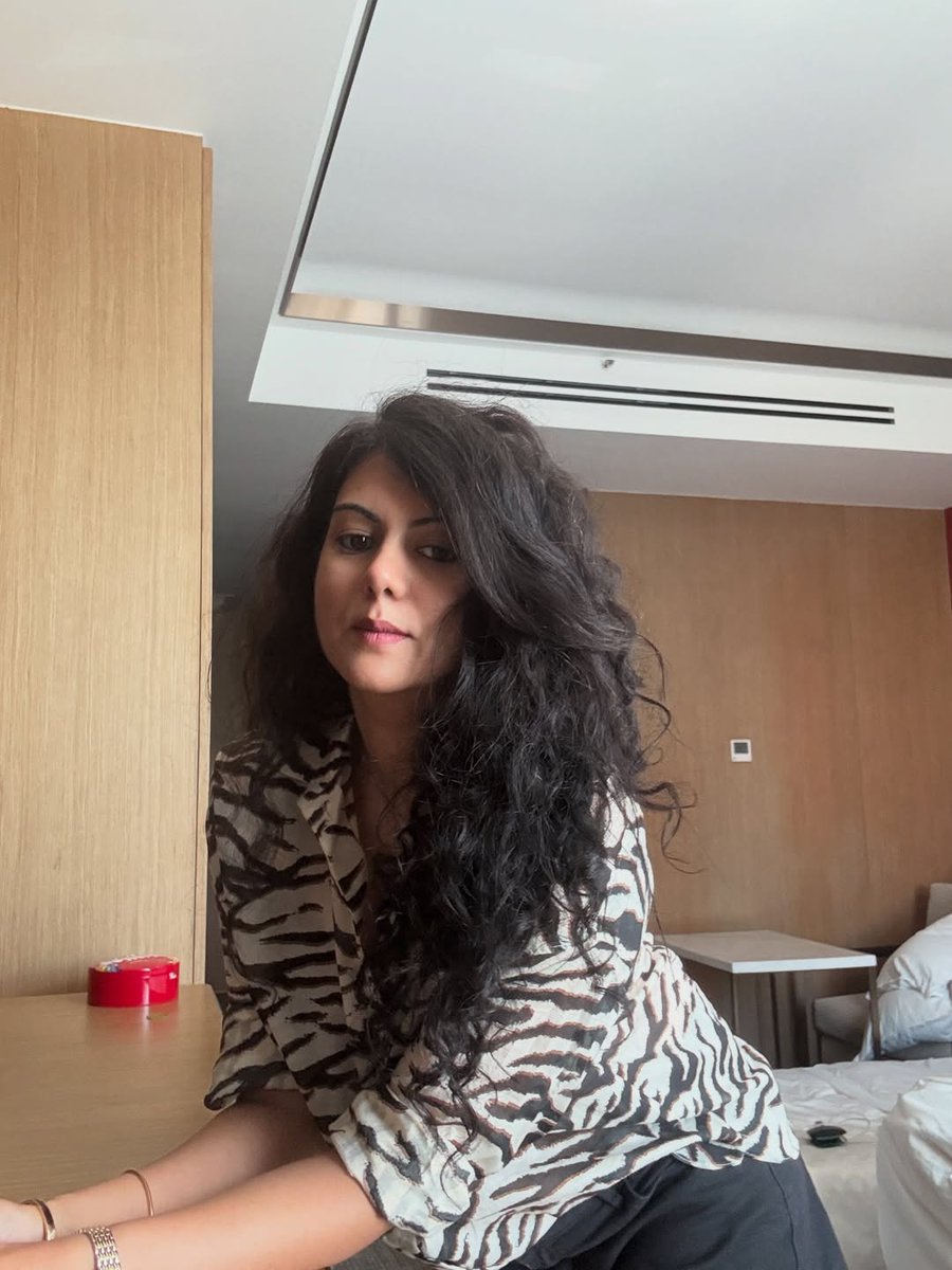 Aatufar's tweet photo. Kamna Jethmalani ❤️ 😍
#KamanaJethmalani #KamnaJethmalani #Kamana #Kamna https://t.co/dfAPMKdbfn
