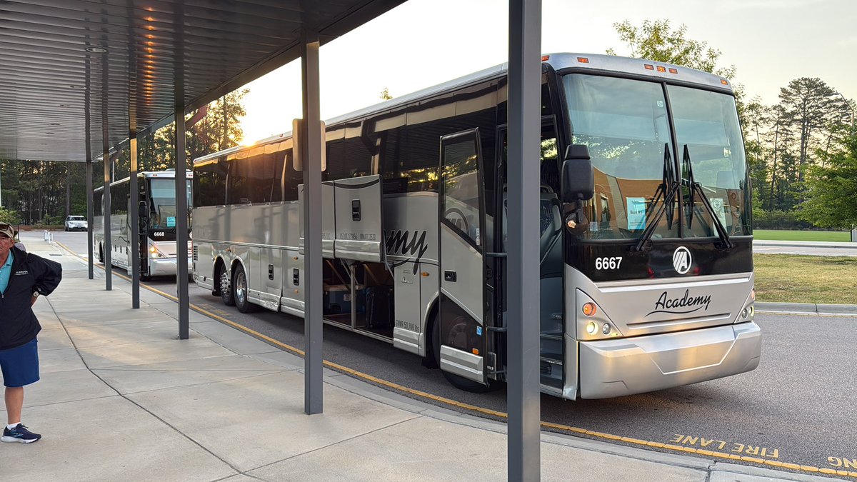 We are ready to head out! #outerbanks #5thgrfieldtrip #stoughproud