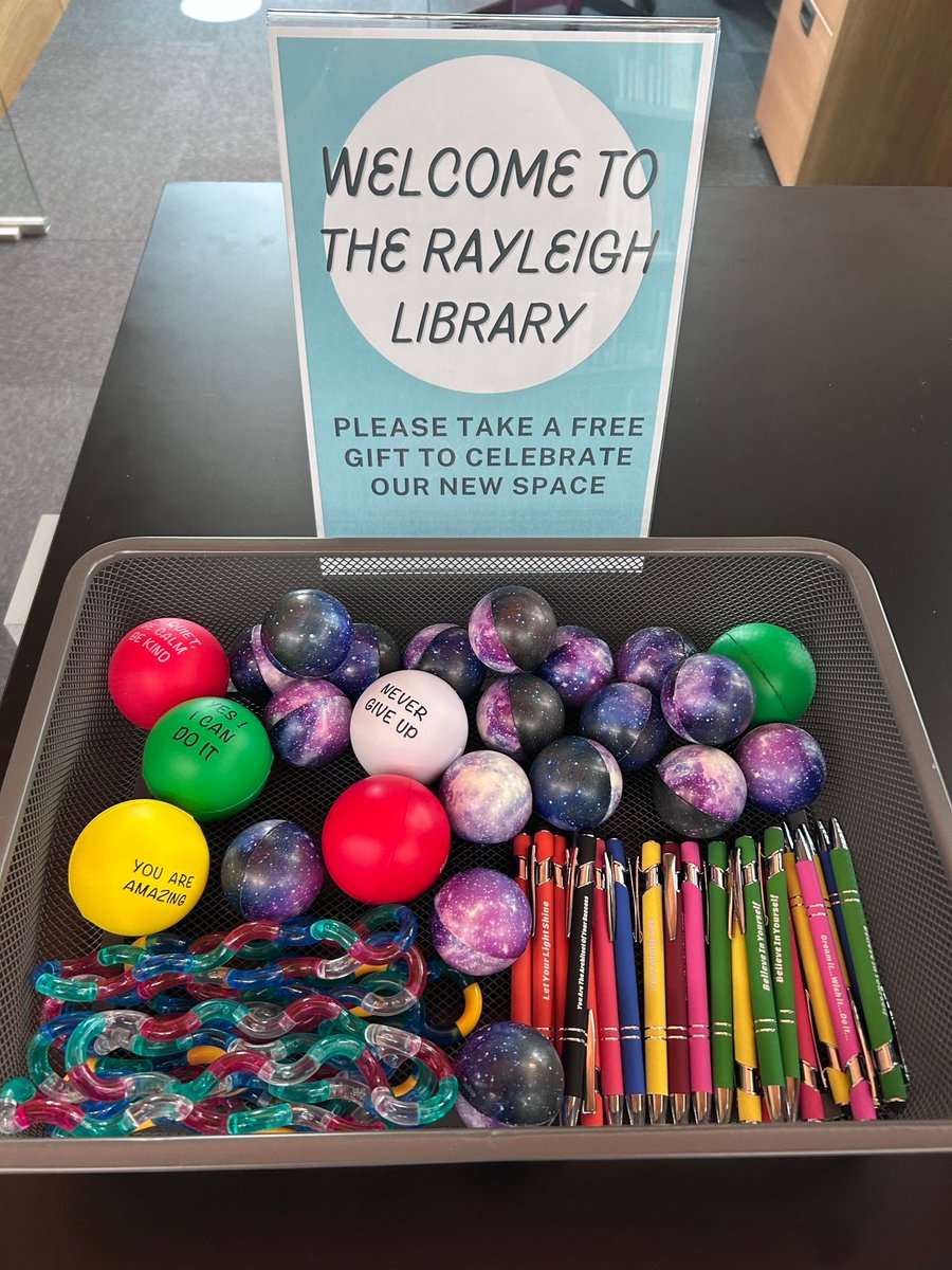 RayLibCam's tweet image. WE ARE OPEN!!!🎉

We look forward to welcoming visitors to our new Rayleigh Library, housed on the ground floor of the Ray Dolby Centre. 

To celebrate we are offering free gifts and treats for our first visitors!

#physicslibrary #departmentofphysics
#cavendishlaboratory