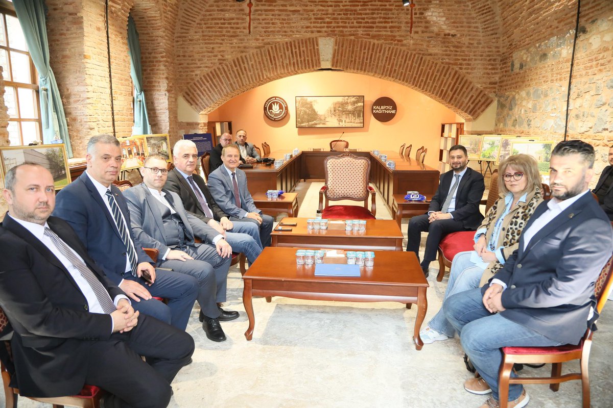 Kosova Vıçıtırın Belediye Başkanı Ferit Idrızi'yi belediyemizde misafir ettik.

Nazik ziyaretleri için teşekkür ediyorum.