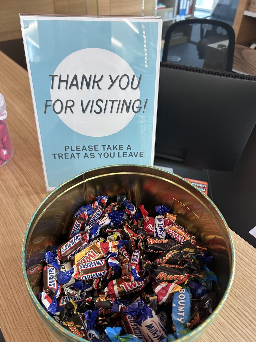 RayLibCam's tweet image. WE ARE OPEN!!!🎉

We look forward to welcoming visitors to our new Rayleigh Library, housed on the ground floor of the Ray Dolby Centre. 

To celebrate we are offering free gifts and treats for our first visitors!

#physicslibrary #departmentofphysics
#cavendishlaboratory