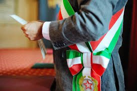 ivanscalfarotto's tweet image. È assolutamente inaccettabile che ci siano amministrazioni comunali che stanno cancellando le celebrazioni per il #25aprile nell’ottantesimo anniversario della liberazione. 
La fascia che i Sindaci di quei comuni orgogliosamente indossano a ogni occasione ufficiale rappresenta la…