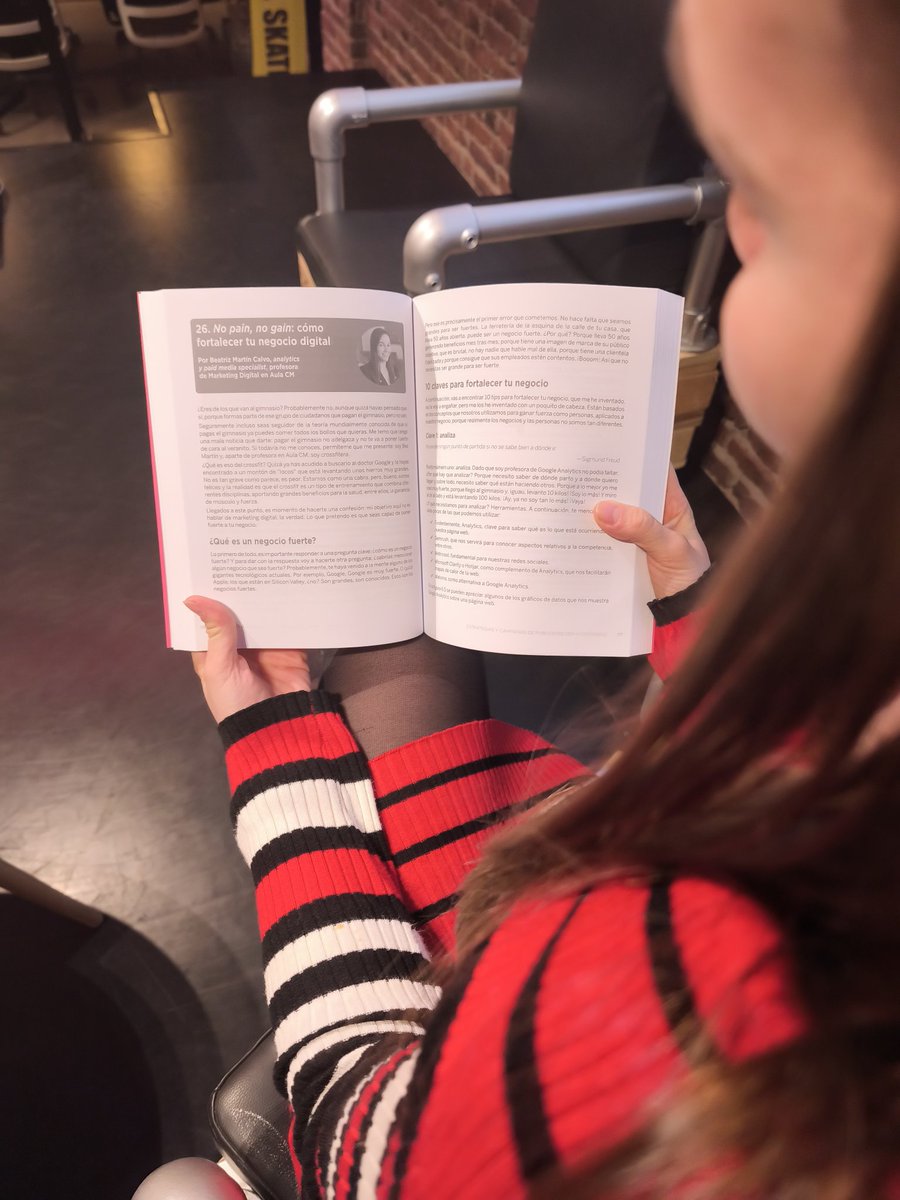 No podría haber mejor forma de celebrar el #DíaDelLibro que presentando esta nueva joya: 55 acciones para un completo plan de marketing.

Ha sido un placer poner mi granito de arena en este proyecto tan especial y compartir libro con otros 54 profesionales, compañeros y amigos.
