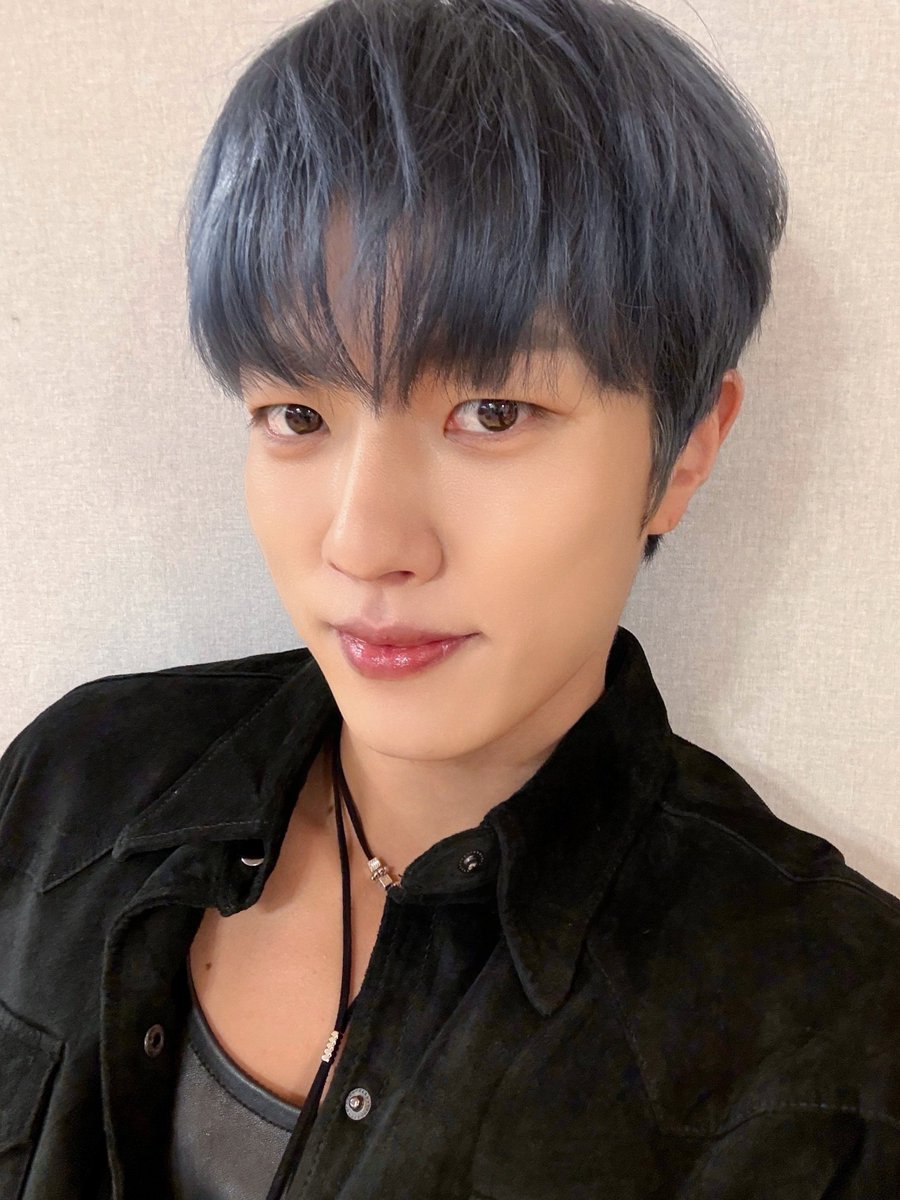 🍒🦌 tweet media