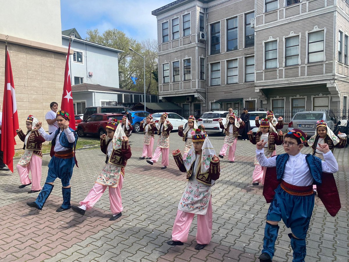 aksariyer's tweet photo. İlçe Milli Eğitim Müdürlüğü tarafından Vehbi Koç Vakfı Turizm ve Mesleki Teknik Lisesi’nde gerçekleştirilen Turizm Haftası etkinliklerine teşkilatımızla birlikte katılım sağladık. https://t.co/0fDnpcxq68
