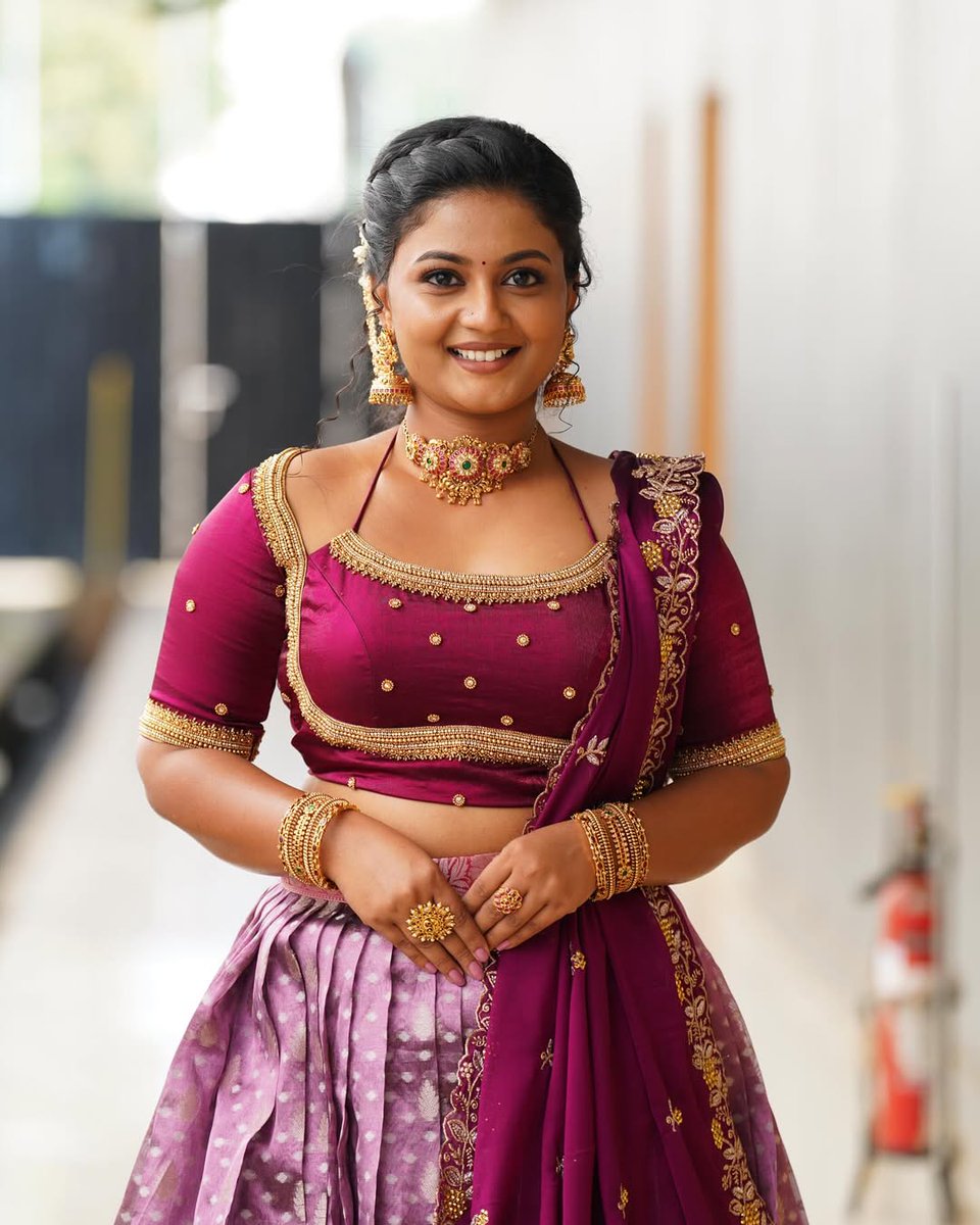 cinema_claps's tweet photo. #GomathiPriya From Siragadikka Aasai Serial

@GomathiPriya https://t.co/XZZRpi9NH5
