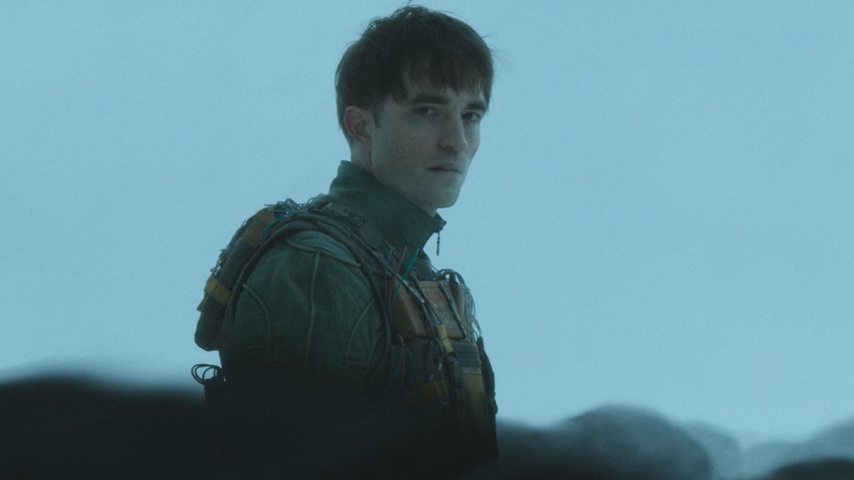 coryofilms's tweet photo. robert pattinson in tenet (2020) and mickey 17 (2025) https://t.co/Q4mxHWbzx8
