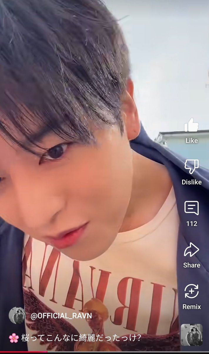 chill_june_moon's tweet photo. Taking a walk in Japan with Ravn 🥹💖🌸

https://t.co/QjHkawGlX4

#RAVN #레이븐 #レイブン #COMEDY https://t.co/dHmkB42Oh3