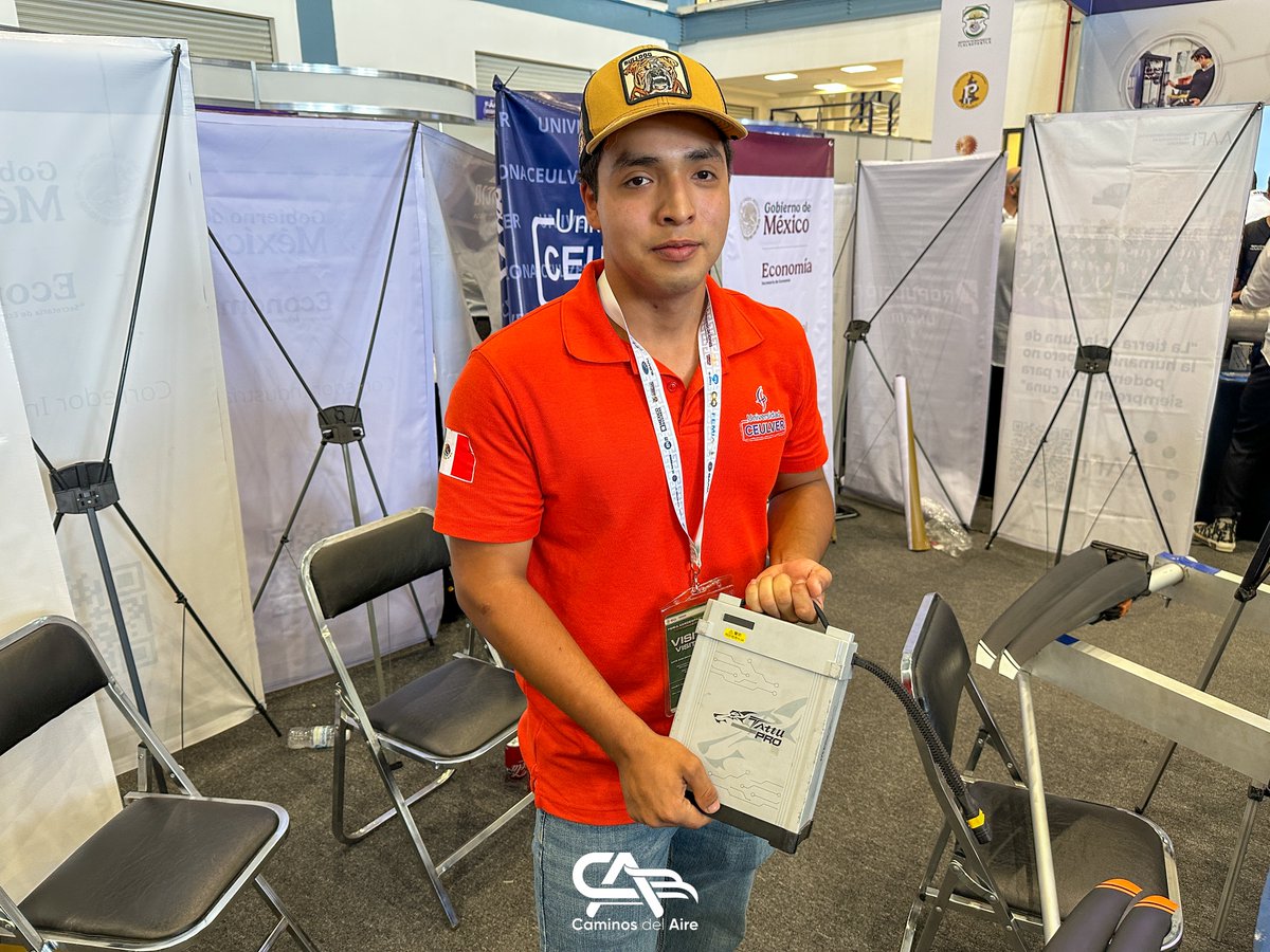 SinReservasInfo's tweet photo. EL #PROYECTOMANTARRAYA ATERRIZA EN SANTA LUCÍA PARA PARTICIPAR EN LA #FAMEX2025.
✈️ https://t.co/3M6qoEdECQ
#CaminosdelAire #Noticias #Aviación #Espacio #FAMEX #México #Brasil #CEULVER #UniversidadCEULVER #Veracruz #ConnectingTheFuture #OliverValadez @FAMEXTweet @uniceulver https://t.co/JJ3fVN7Hv0
