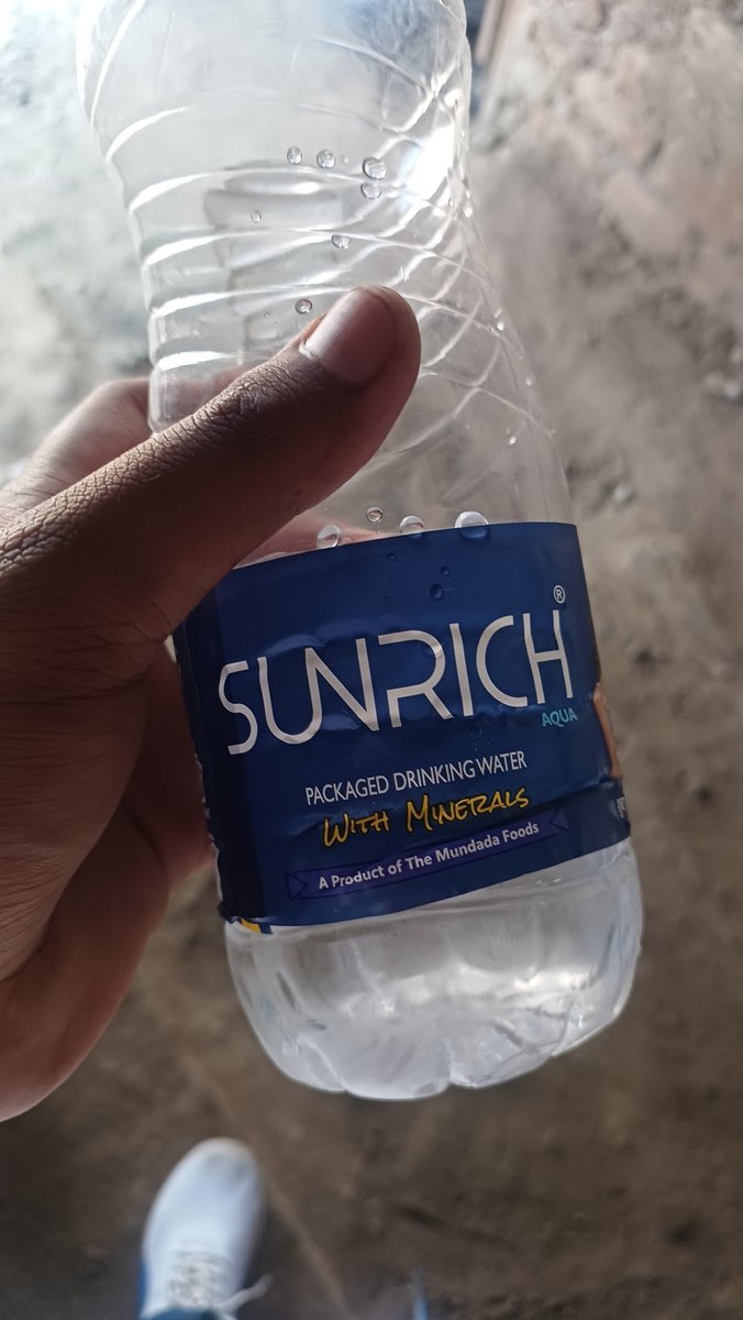 Uniq_pal's tweet photo. @RailwaySeva @drmpune Uts XYB1E2804E

MOBILE NO 8200771803

At platform 1 beside ticket counter the vendor doesnt have Rail neer water bottle insted they have other water bottle company and that too they charged me 20 instead of 15 written on bottle

Station CODE - TGN https://t.co/PmHhsuqKtl