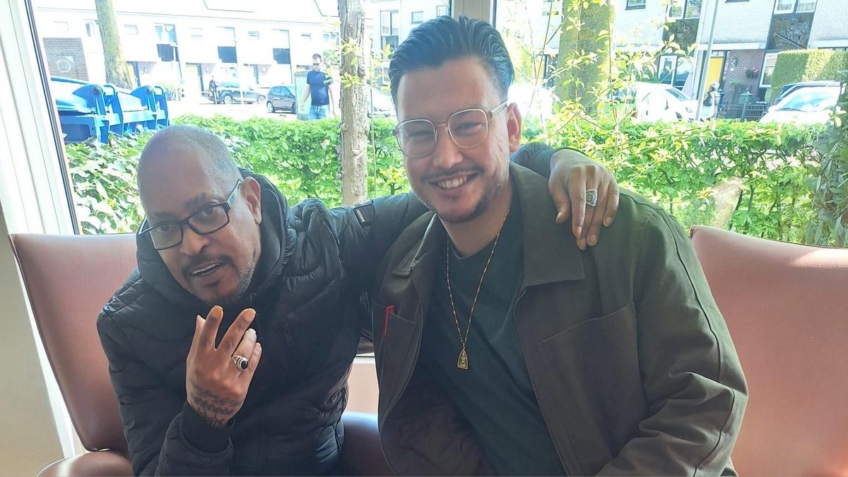 Als achttienjarig broekie stapte Mitch Doorenbosch binnen bij Kwintes. Een nieuwsgierige student op zoek naar een stage met diepgang. Nu – acht jaar later – werkt hij als persoonlijk begeleider in opleiding bij het ambulante Wlz-team in Almere. 
Lees hier:
kwintes.nl/nieuws/mitch-i…