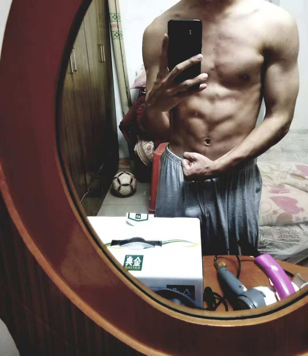 chenjunran3's tweet photo. 我回来啦，还有姐姐妹妹还记得我这个猛男吗，广州精牛在线等姐姐的联系 https://t.co/D1OzWAPQ88