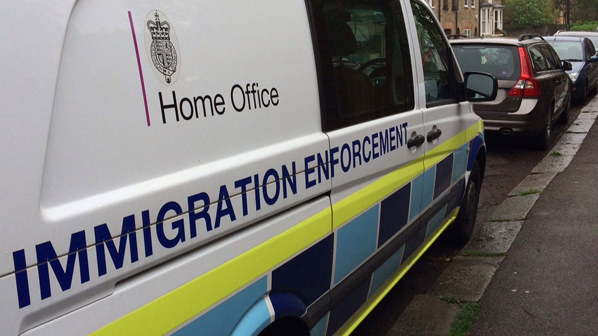 DVSAEnforcement's tweet image. After being taken into Police custody, #Immigration served papers to the driver for the offence of working in breach of the conditions of his leave in the UK

✅#Detained
✅Awaiting removal

Kitchen worktop post (14th April)👇
x.com/DVSAEnforcemen…

#RoadSafety #DVSA