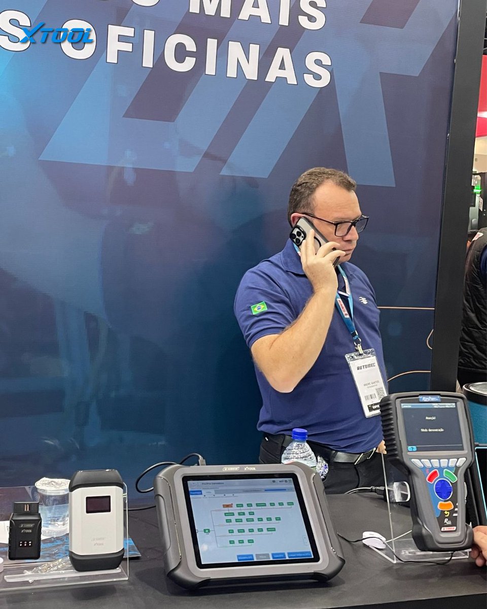 XtoolTech2010's tweet image. The hero has arrieved! Check out this vibrant scene at the automec! Our latest innovation, XTOOL Prodigy, is stealing the show. 🚀 The booth is buzzing with excitement as industry pros gather around, eager to explore its cutting - edge features.
#Automec #AutomotiveExpo #CarTech