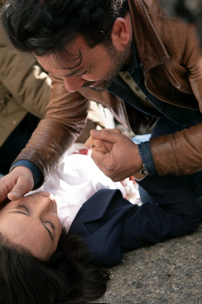 seviyoya's tweet photo. Biz mutluluğu fazlasıyla hak etmiştik oysaki böyle bir sonu değil..💔
#AyHak https://t.co/Lvwo168R1y