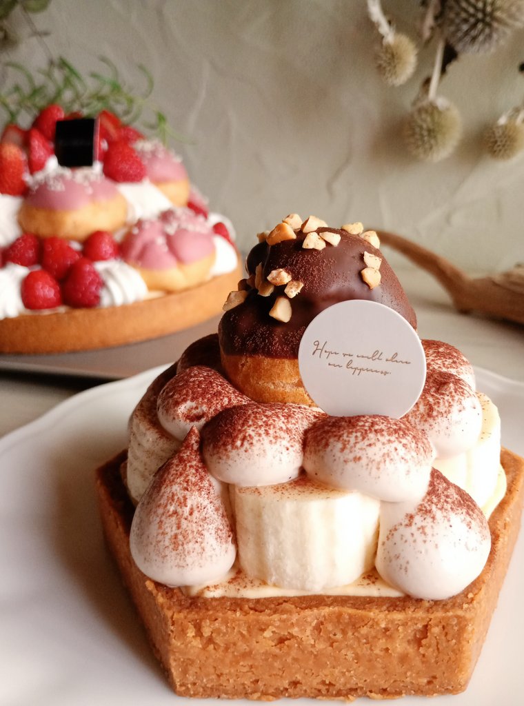 シュークリームタルト.ᐟ.ᐟ
(いちご＆バナナ)

いちごが安いと箱買いしがち( ˙³˙)♪

#お菓子作り
#コッタ
#今日のおやつ