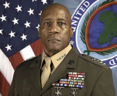 🔴🟢 #Burkina /•
Le Général américain Michael Langley, chef de l'AFRICOM, a accusé en commission sénatoriale Ibrahim Traoré, President du Burkina🇧🇫 d'utiliser la production d'or pour renforcer son régime en lieu et place du bien-être de la population.
➖ ➖ ➖ ➖ ➖ ➖ ➖ ➖ ➖