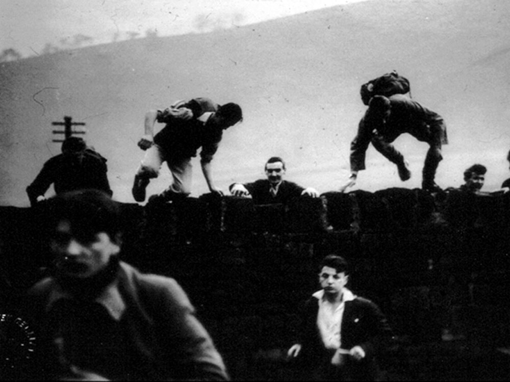 The Kinder Scout Mass Trespass took place #OTD 1932, organised by Manchester communist leader and Jewish anti-fascist Benny Rothman, secretary of the British Workers' Sports Federation. The Peak District was designated the UK’s first national park in April 1951.
