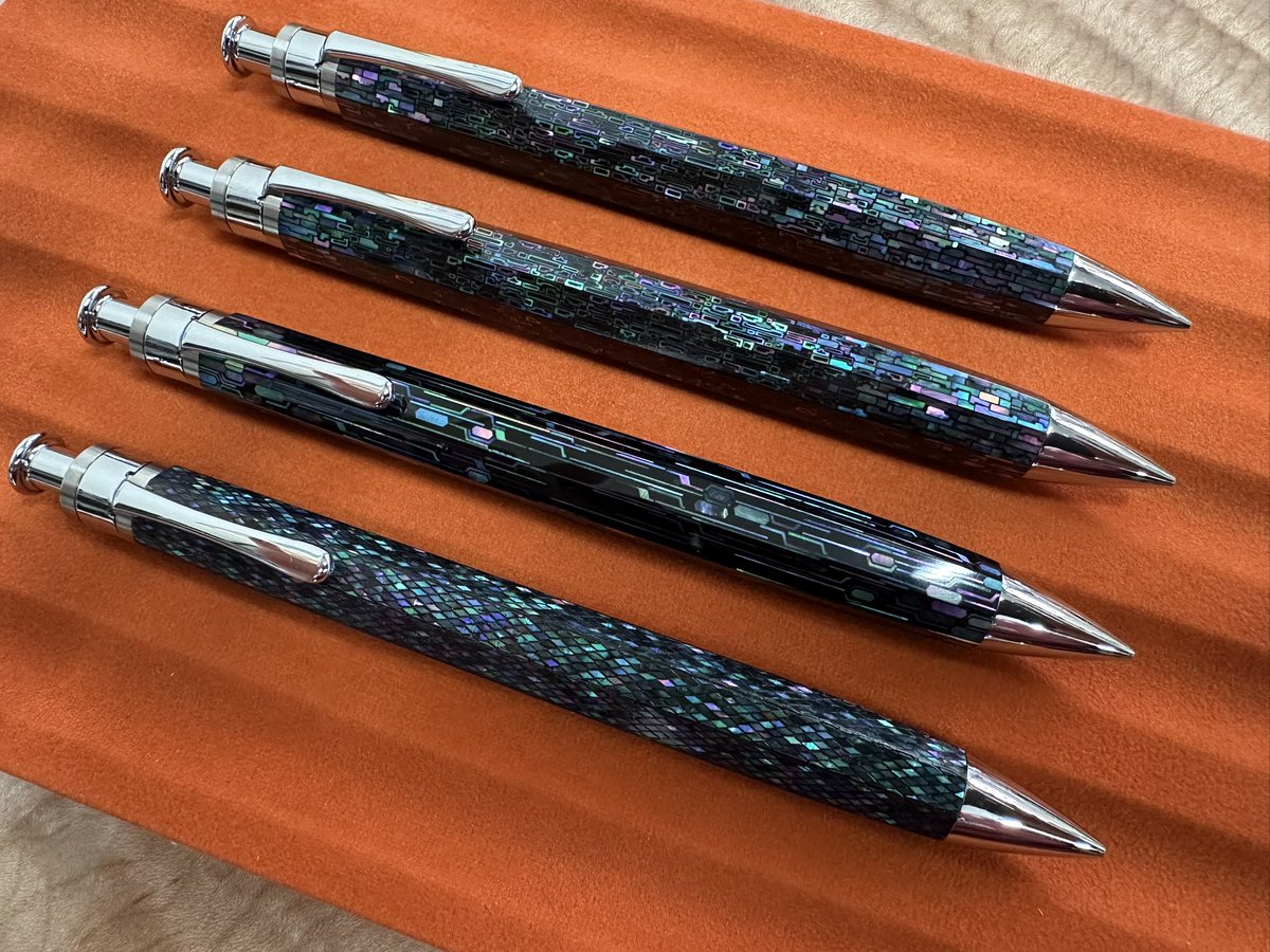 setu200409's tweet photo. 4月29日は毎年恒例の螺鈿文具の抽選販売となります。観覧日、観覧時間などブログ、YouTubeの楔チャンネルにて説明しております。
抽選ですので、応募の条件なども説明しております。29日の14時からですのでチェックして頂き見に来て頂ければ幸いです。 https://t.co/xpaxsI1AzR