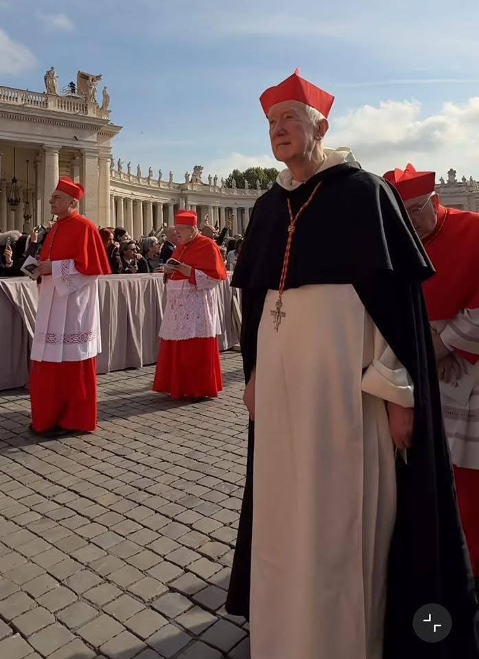 ALucieSmith's tweet image. The one who refused to wear school uniform.