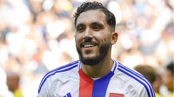 yash_in_'s tweet photo. Liverpool and Manchester United are in the race to sign Lyon’s talented youngster Rayan Cherki. But Manchester United might have the upper hand in securing his signature.

#Cherki #TransferBattle #MUFC https://t.co/EX49oCQTp8