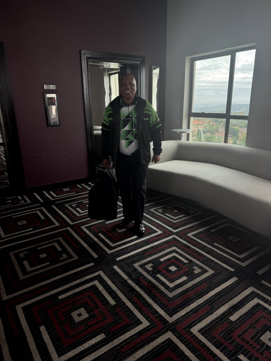 HermanMashaba's tweet image. The magical bag in Action.