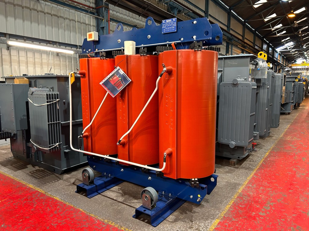 BowersElec's tweet image. Transforming energy solutions with this beautiful cast resin transformer. ⚡️

You can find out more about cast resin transformers and enquire.

🔗 bowerselec.co.uk/transformers/c…

#castresin #castresintransformers #electricalsolutions