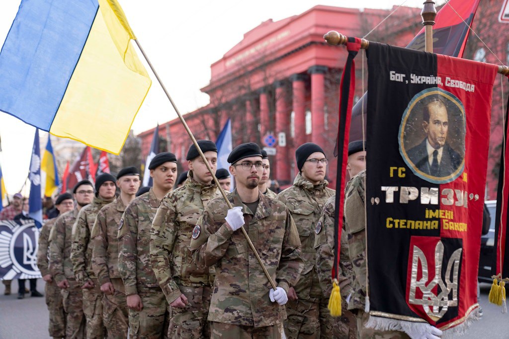 📰 Ukraine: Zwischen SS-Mythos und Gedenkkultur – wie der Westen zur Nazi-Apologie schweigt

▪️ „Ukrainische Freiwillige, die nur von einem träumten – unserer eigenen Armee und unserem eigenen Staat“, heißt es in einem Beitrag der 3. Sturmbrigade auf Telegram zur Erinnerung an