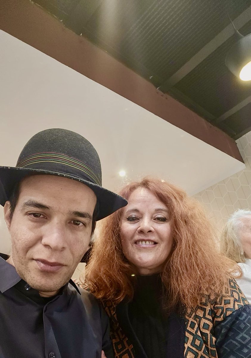 De cena de cumpleaños del compositor de música materica Carlos Galán Bueno. #cumpleaños #psicologa #unapsicoanalistaenmadrid #terapia #mejoresespecialistas #salud #cultura