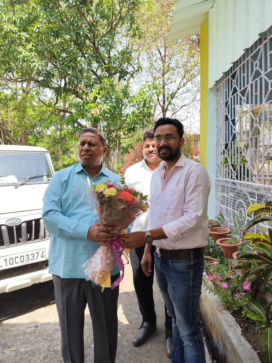 ErRandhir_kumar's tweet photo. #Waman_Meshram 💐💙
 मान्यवर वामन मेश्राम साहब आज पुटकी,धनबाद आ रहे हैं  
01 जुलाई 2025 भारत बन्द✊
की तैयारी एवं मूलनिवासी महापुरुषों की सामूहिक जन्म जयन्ती के अन्तर्गत "राष्ट्रव्यापी मूलनिवासी बहुजन समाज जोड़ो यात्रा #विशाल_जनसभा"...
समय - शाम 04:00 बजे से रात 08:00 बजे तक https://t.co/yRfDEpH3hf
