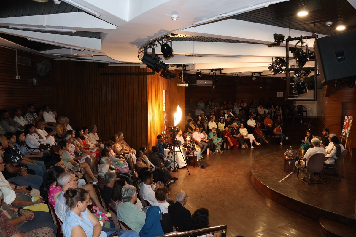 AvidLearning's tweet image. From taxis that define the city’s pulse to clocks that once dictated time, and statues that reveal historical narratives—our expert panel brought Bombay’s everyday icons to life!
Presented by #AvidLearning in collaboration with @mumbai_ngma and @kgafest
