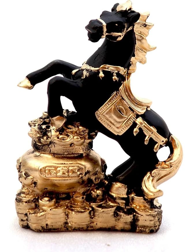 ThecraftItem's tweet photo. a perfect blend of Vaastu energy and elegant décor! 

Let good fortune gallop into your life with every coin you save!

 Limited stock available – grab yours now!

#thecraftitem #LuckyHorse #RunningHorseShowpiece #HandcraftedElegance #HomeVibesOnly #IndianHandicrafts #GiftOfGod https://t.co/tElJcOwTlI