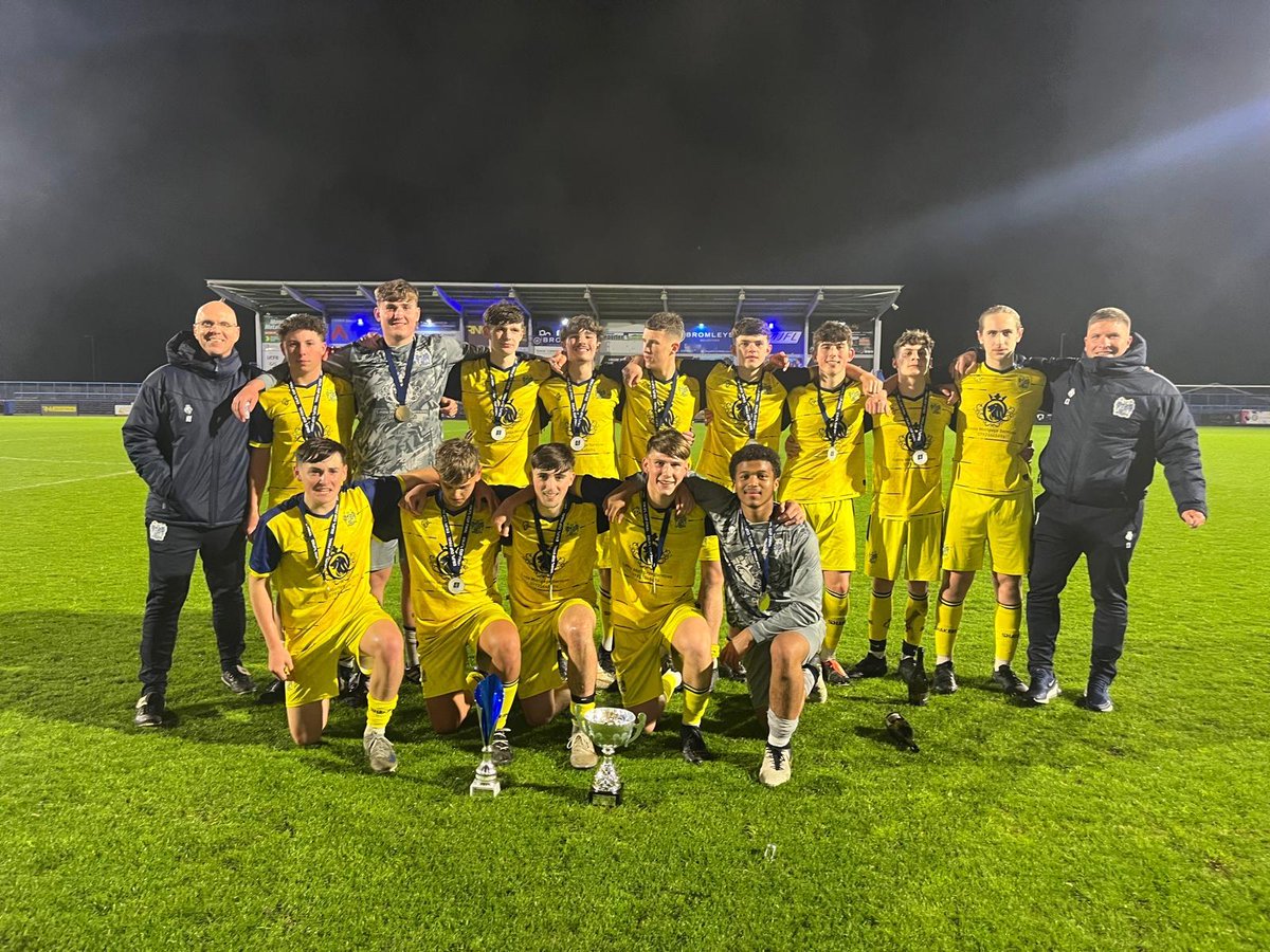 Bury FC Juniors tweet media