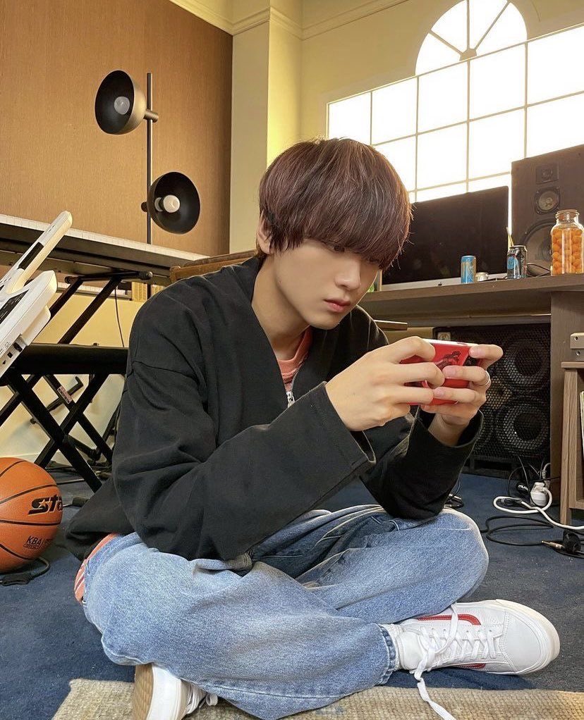 haechcom's tweet image. D-43 until Haechan's Birthday