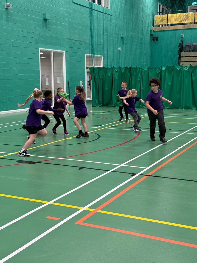 WhitefieldPS's tweet photo. Today some of our Year 3/4 students took part in an @Liverpool_SSP Handball event. There were lots of fabulous goals and saves from the children as well as them developing their teamwork and communication skills. A great time had by all 😁 https://t.co/XAStcALwoi